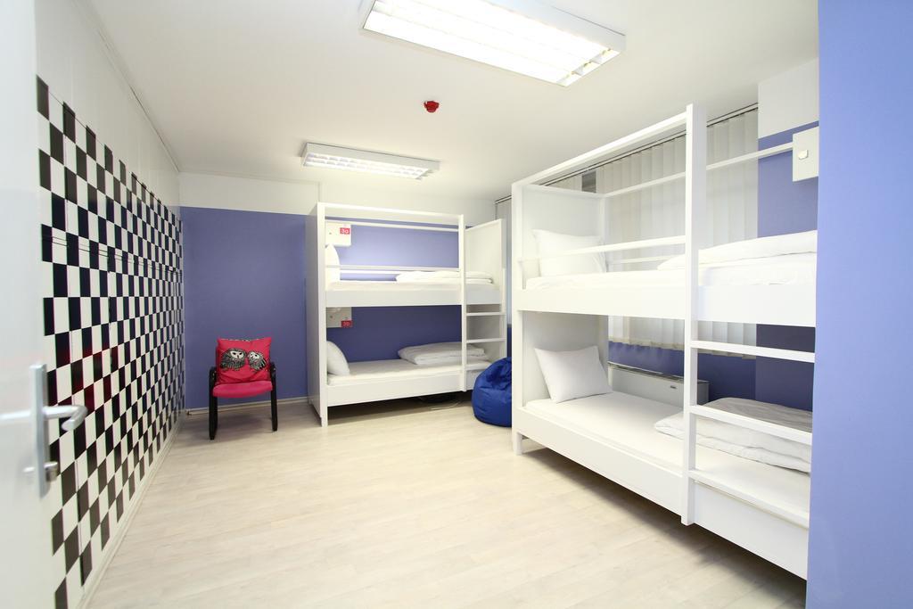 Dc Hostel Белград Стая снимка