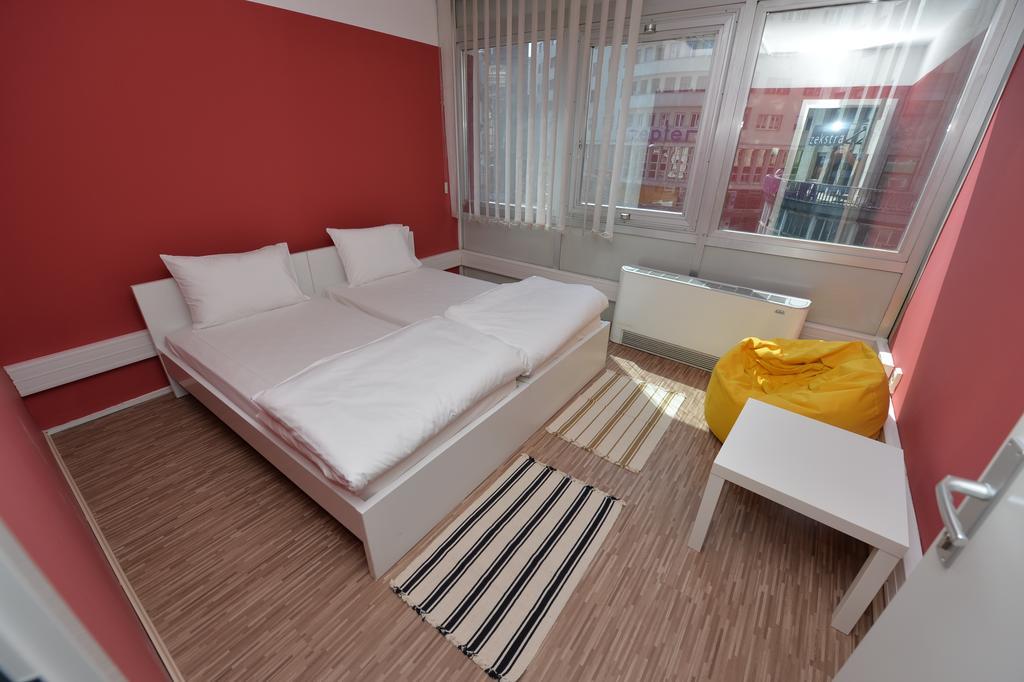 Dc Hostel Белград Стая снимка
